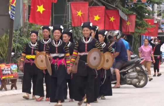 Marché D’amour De Phong Luu Bao Lac : Culture Ethnique De Cao Bang