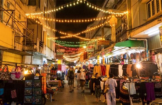 Où Aller à Chiang Rai Le Soir? Découvrez Le Night Bazaar De Chiang Rai