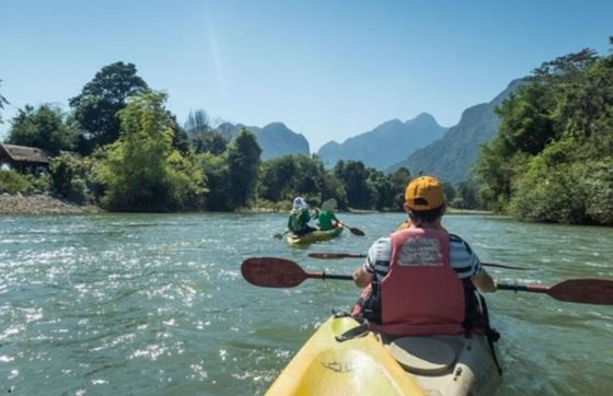Visite De Vang Vieng En Août - Guide Voyage Laos