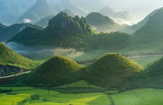 Admirez La Beauté Unique Des Montagnes Jumelles De La Fée - Incontournable à Ha Giang
