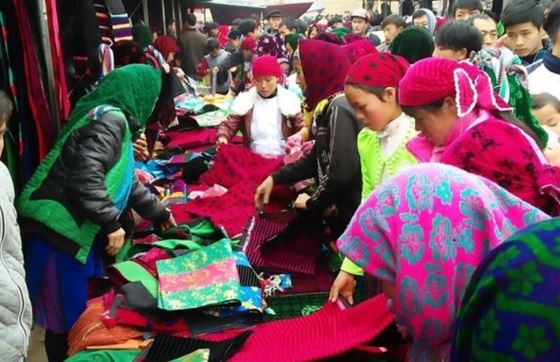 Explorez Le Marché De Quyet Tien à Ha Giang Avec Sa Beauté Culturelle