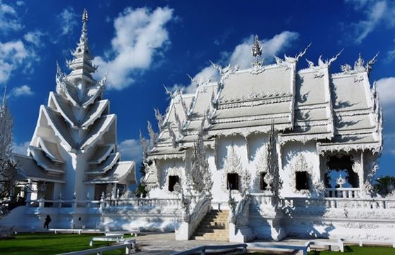 Explorez Le Wat Rong Khun: Le Temple Blanc De Chiang Rai, Thailande