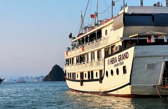 Hera Grand Cruise 4 étoiles Croisière Baie D’Halong 2 Jours Recommandé Par M Michel