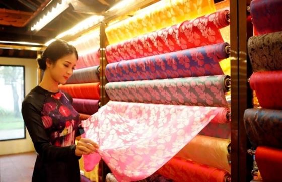 Découverte Le Village De La Soie De Van Phuc à Hanoï Au Vietnam