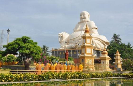 Pourquoi Visiter La Pagode Vinh Trang - Site Spirituel Au Sud Vietnam ?
