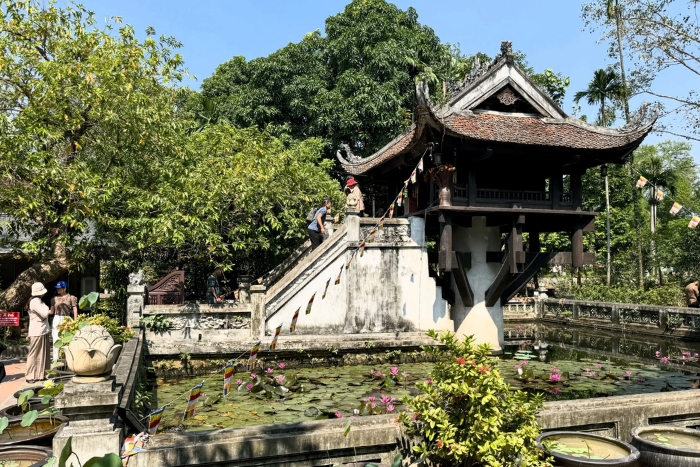 La Pagode au Pilier Unique est l'un des meilleurs endroits à visiter à Hanoi en un jour