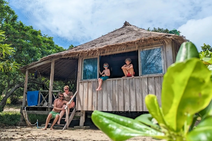 Vacances en famille à Koh Rong Samloem, Cambodge