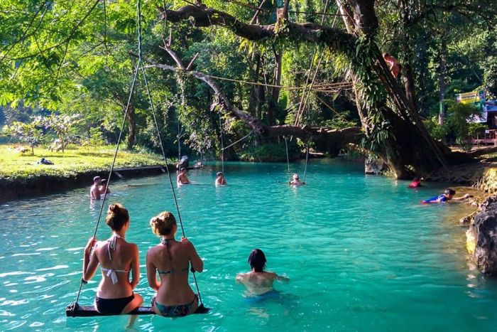 Blue Lagoon de Vang Vieng, se rafraîchir pendant un voyage pas cher au Laos
