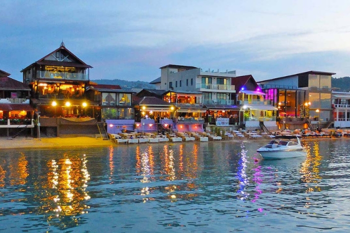 Fisherman’s Village à Koh Samui: ambiance locale et charme en bord de mer