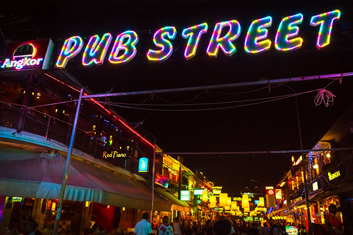 La célèbre rue animée Pub Street à Siem Reapau Cambodge 
