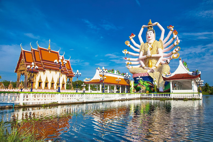 Femme seule en Thaïlande: immersion spirituelle au Wat Plai Laem