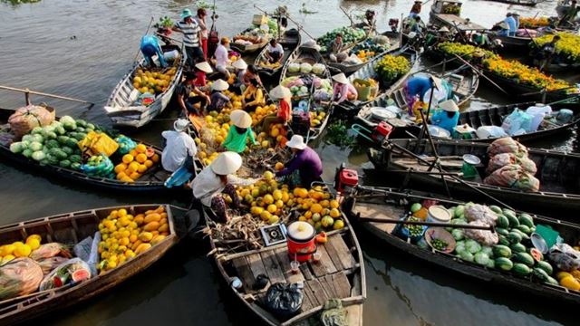 Marché flottant sur le Mékong