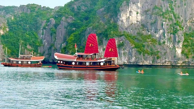 Crociera in barca Baia di Halong