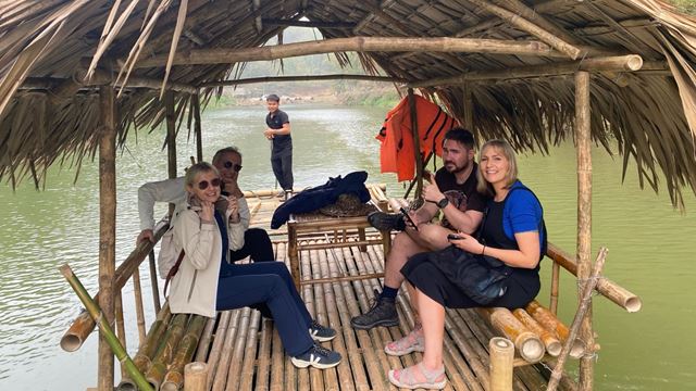 Experience en radeau de bambou à Pu Luong lors de votre voyage