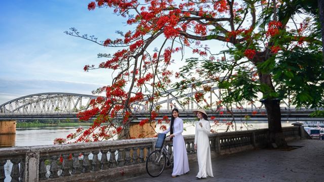 La pont Truong Tien à Hué