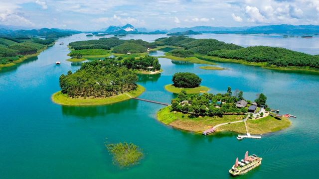 Lac de Thac Ba (Yen Bai) 